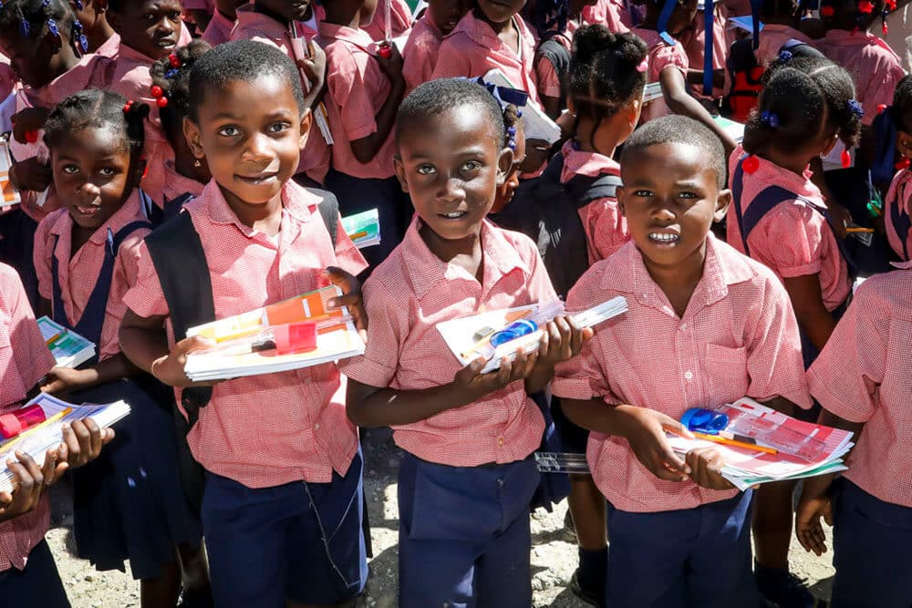 Star of Hope Nu räcker skolmaterialet hela läsåret Haiti skolmaterial