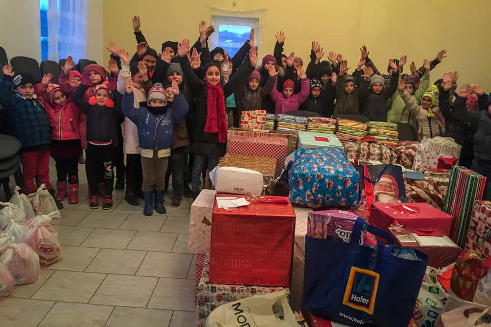 Star of hope Fler utsatta romer får hjälp romer julklapper2