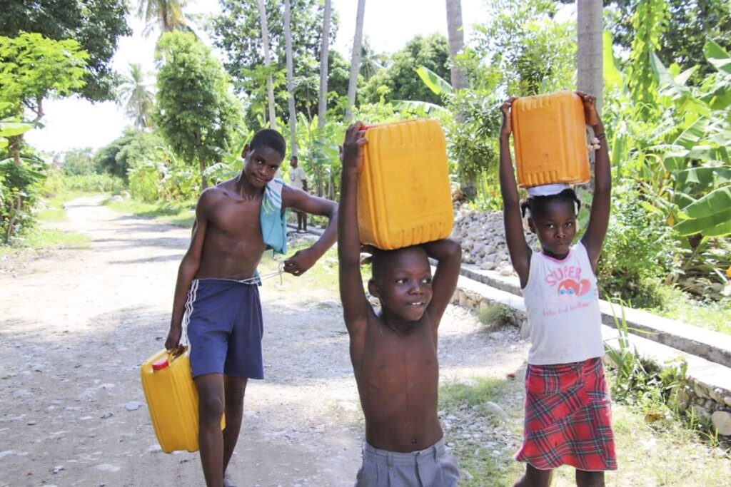 Star of hope Två nya brunnar i Haiti Marigot water 3