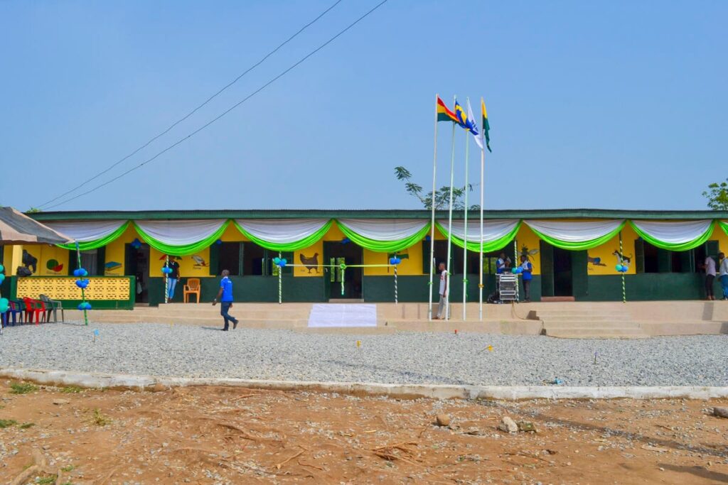 Skola i Ghana uppfräschad! 62 Star of Hope SE Skola i Ghana uppfräschad! 2 Gomoa Dominase New Building small 1