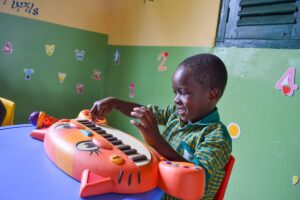 Star of Hope Skola i Ghana uppfräschad! Gomoa Dominase New Building small 6