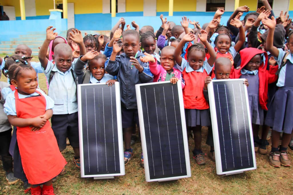 Belysning i Bois Negresse, Haiti. 45 Star of Hope SE Belysning i Bois Negresse, Haiti. 1 solcell small 1