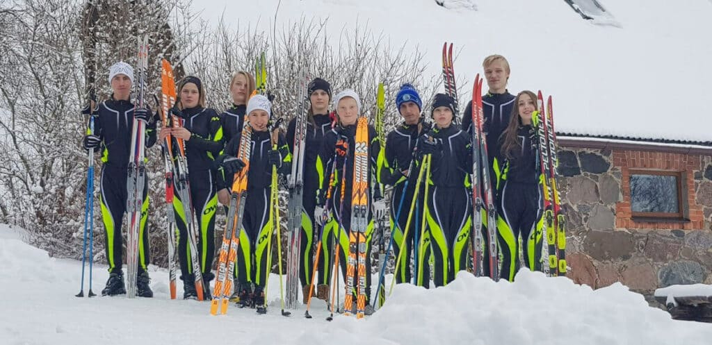 Guldsuccé för specialskolans elever 64 Star of Hope SE Guldsuccé för specialskolans elever spares Skidor 1