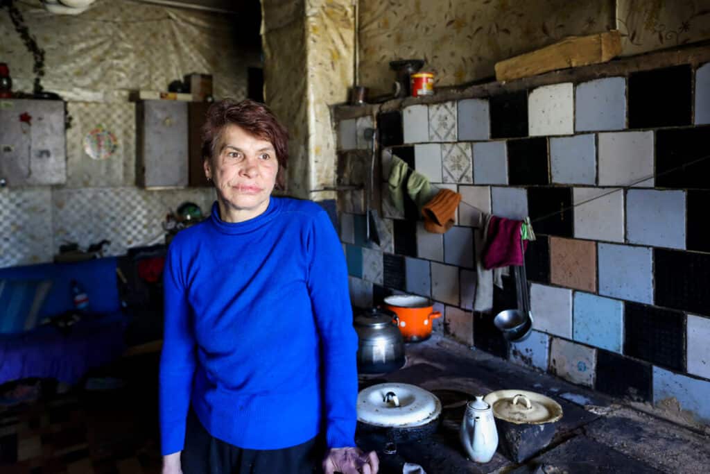 Moderskärlek i sovjetruin 62 Star of Hope SE Moderskärlek i sovjetruin Faina 1