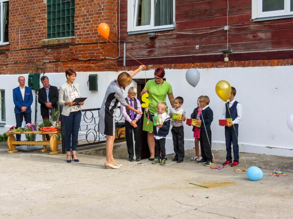 Skolstart Lettland 45 Star of Hope SE Skolstart Lettland Zalite small 1