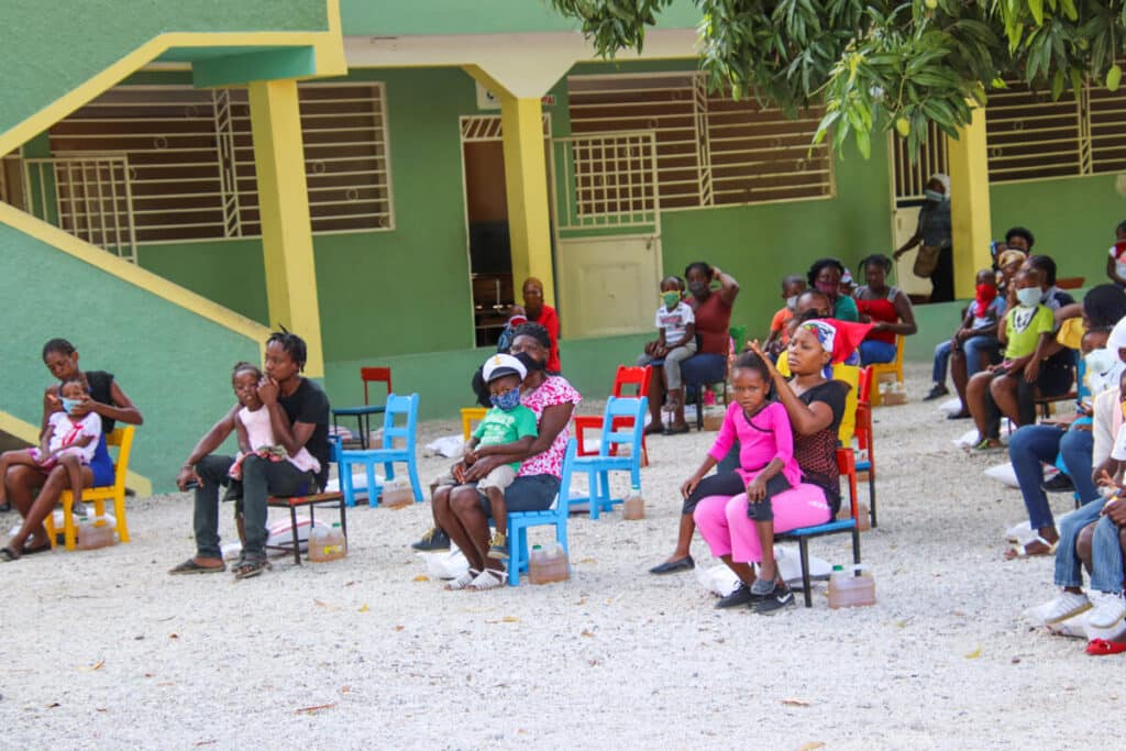 Star of Hope Matutdelning Haiti Rigaud Food Support small 10 1