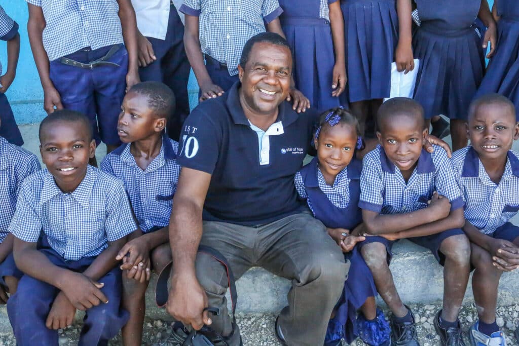 Välkommen till vår Haiti-kväll i Övik! 21 Star of Hope SE Välkommen till vår Haiti-kväll i Övik! tony 1 1