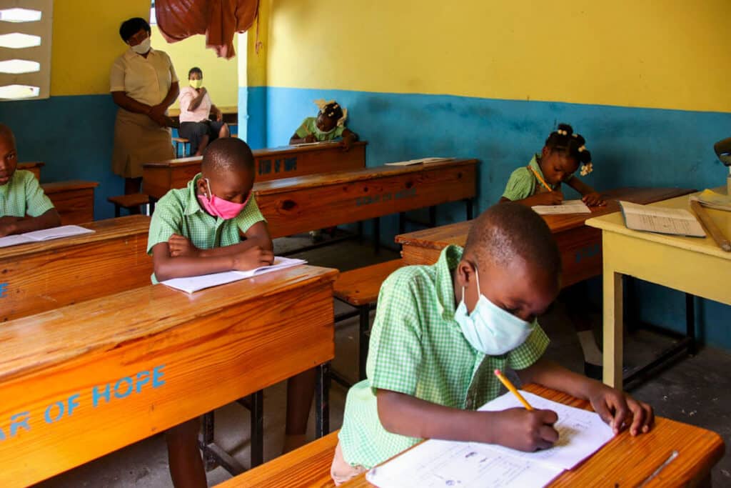 Star of Hope Skolan i Haiti igång igen marigot 2