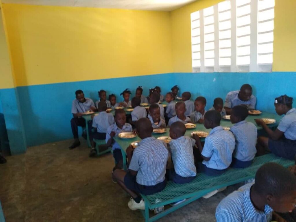 Star of Hope Kuppförsök i Haiti – flera av våra skolor stängda! PHOTO 2021 02 08 16 10 50