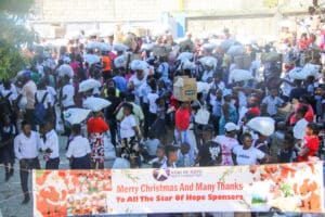 Star of Hope Matpaket utdelade i Haiti! Matpaket Haiti 09