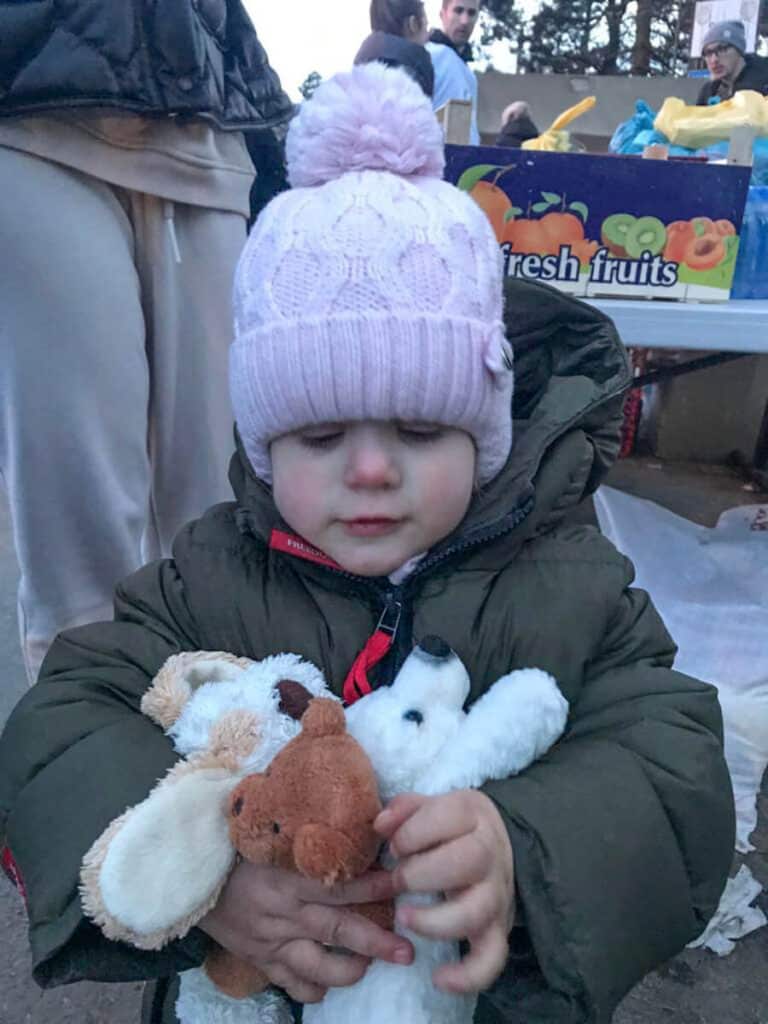 Hjälp Ukrainas krigsoffer! 16 Star of Hope SE Hjälp Ukrainas krigsoffer! Romania Ukraine 11