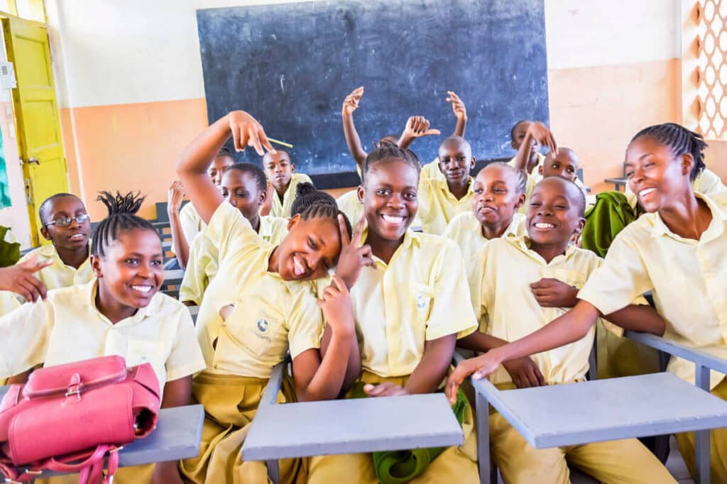 Fina framgångar i Kenya! 13 Skola kenya livliga barn