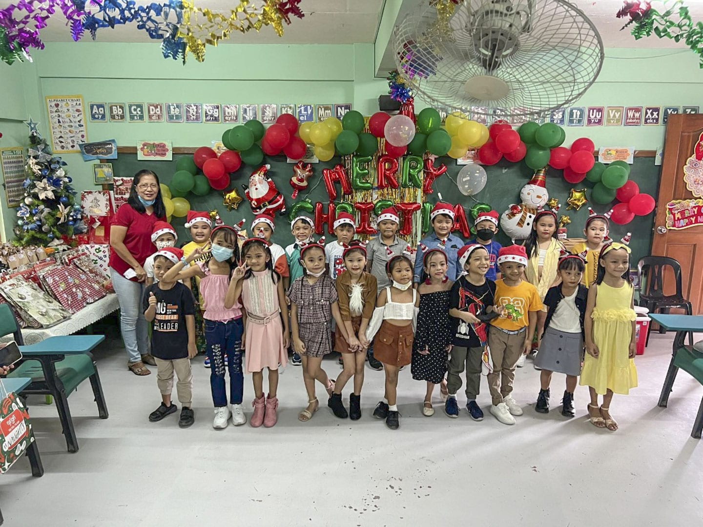filippinerna barn julfest