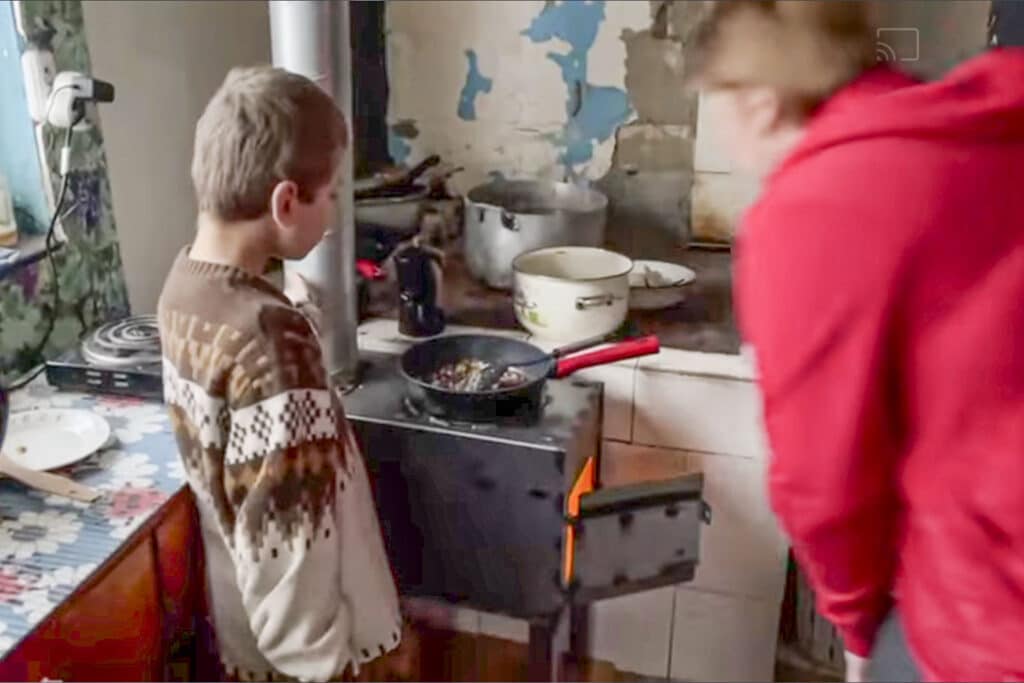 Star of Hope SE Gnosjökaminer sprider värme i Ukraina kamin 2023 023