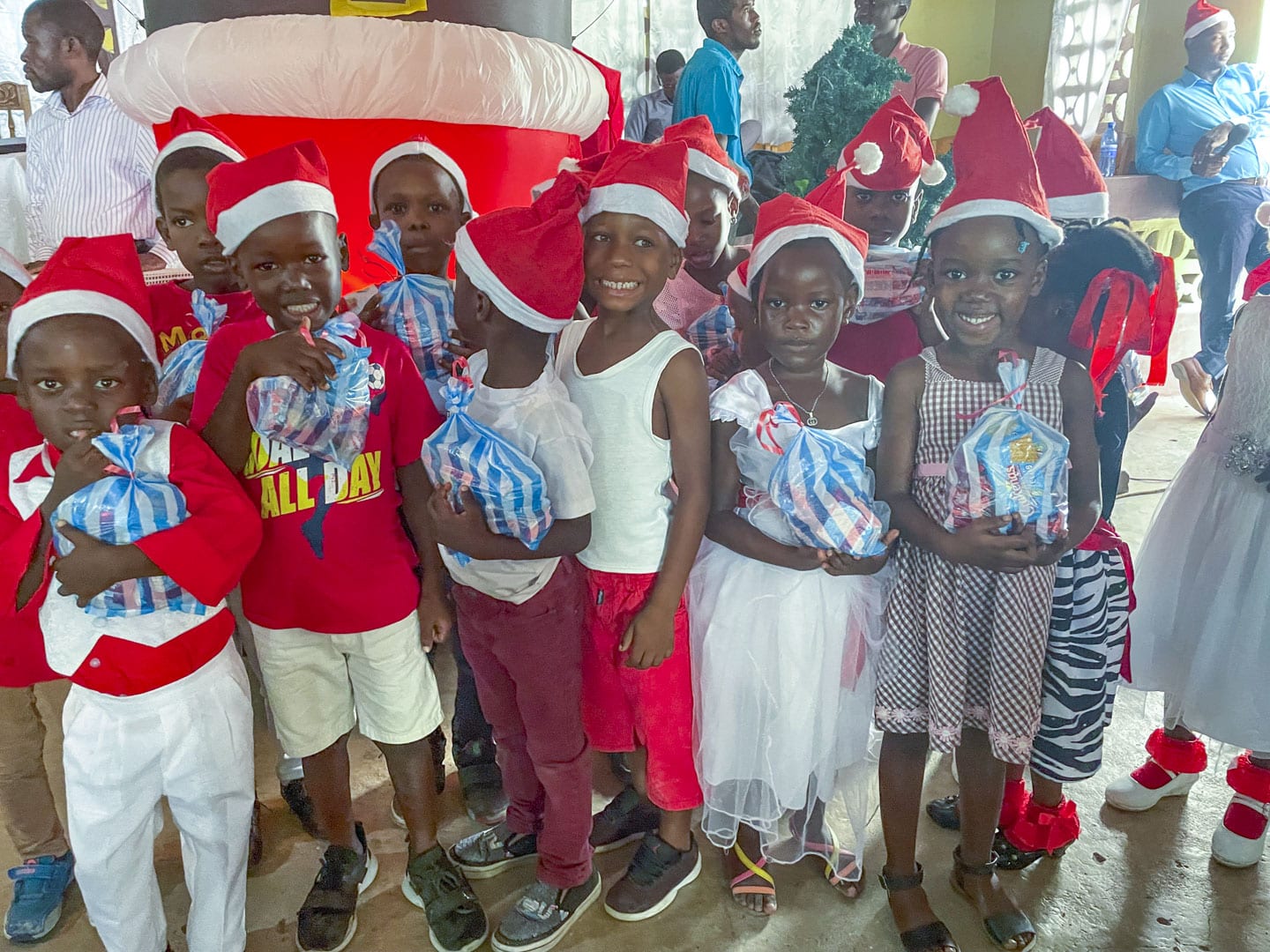 Barn på julfest i Haiti