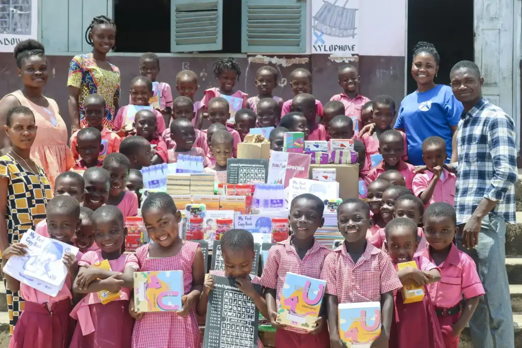 Star of Hope SE Skolstart i Ghana - Tack för ditt stöd! GHANA SCHOOL SUPPLY 1 kopiera