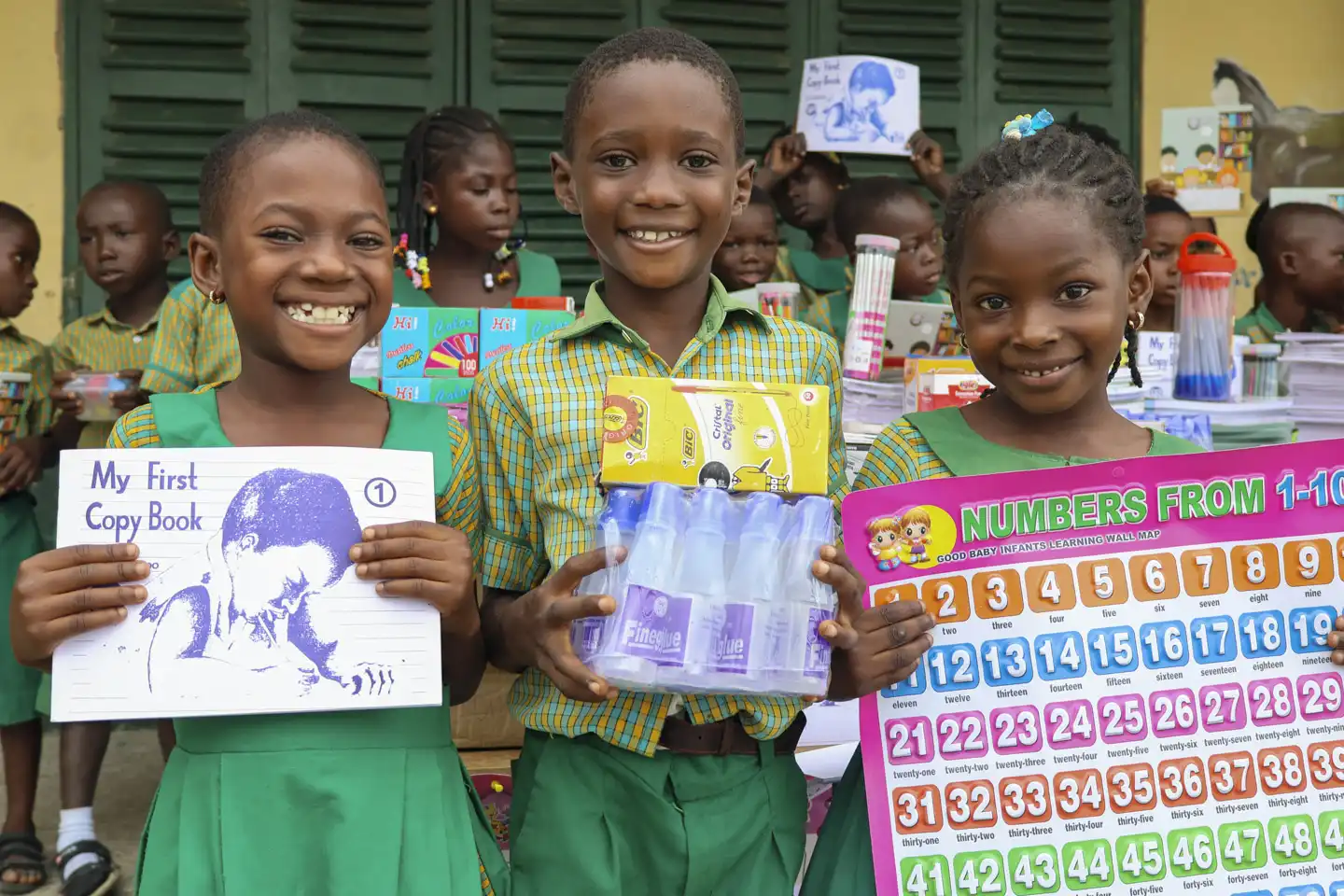 Star of Hope SE Skolstart i Ghana - Tack för ditt stöd! GHANA SCHOOL SUPPLY 3 kopiera