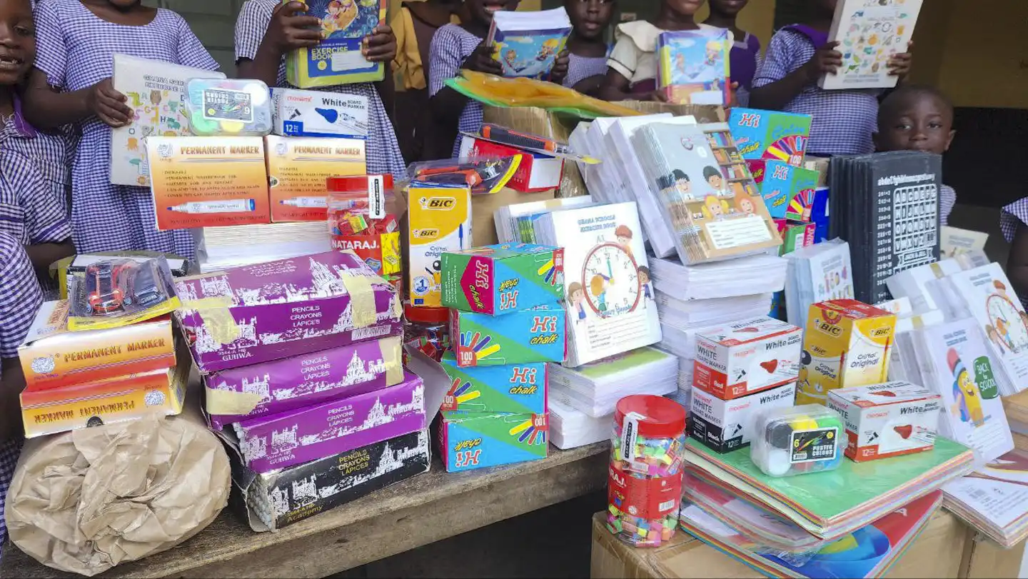 Star of Hope SE Skolstart i Ghana - Tack för ditt stöd! GHANA SCHOOL SUPPLY 6 kopiera