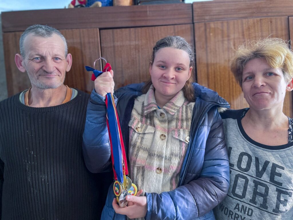 Månadens framgångsexempel: Olympiska Kristine 1 När barn i Lettland får utvecklas händer fantastiska saker! 17-åriga Kristine från Rudzati specialskola tävlade i Special Olympics – ett framgångsexempel.