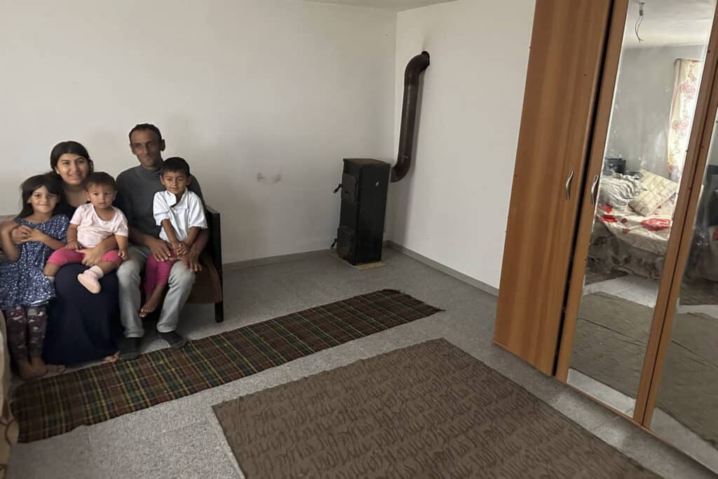 Gåvorna gav Alinas familj ett nytt hem 3 Familj renoverat hus i Rumänien.