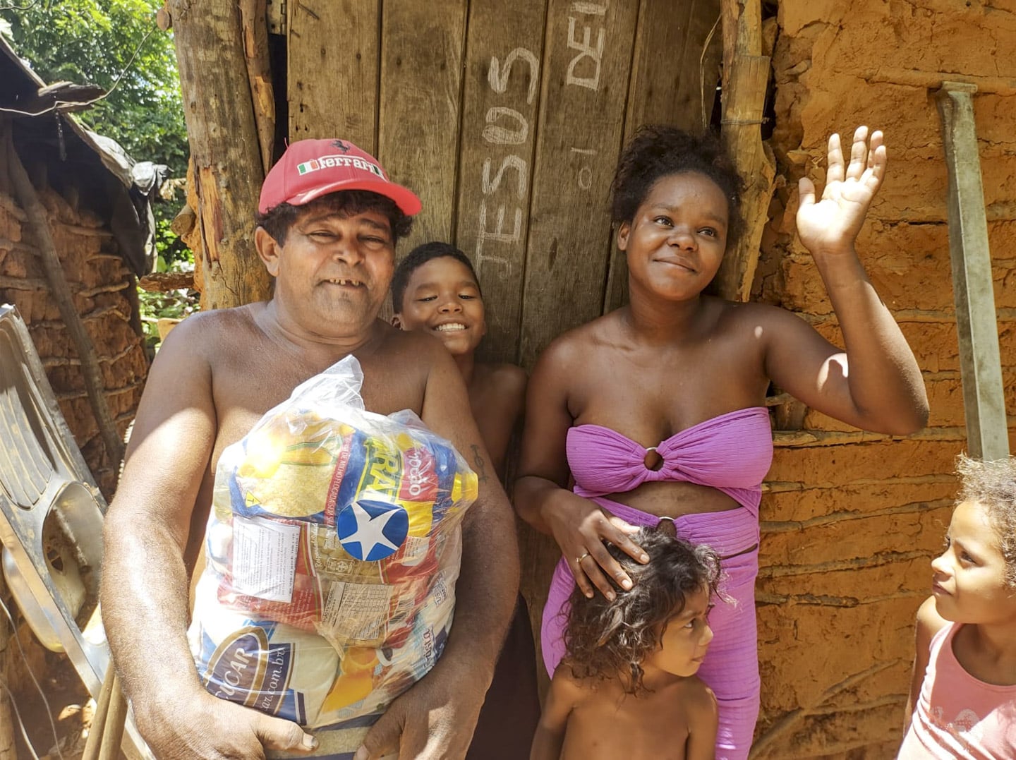 Utdelning av förnödenheter och madrasser i Brasilien 27 Star of Hope SE Utdelning av förnödenheter och madrasser i Brasilien Manga 010