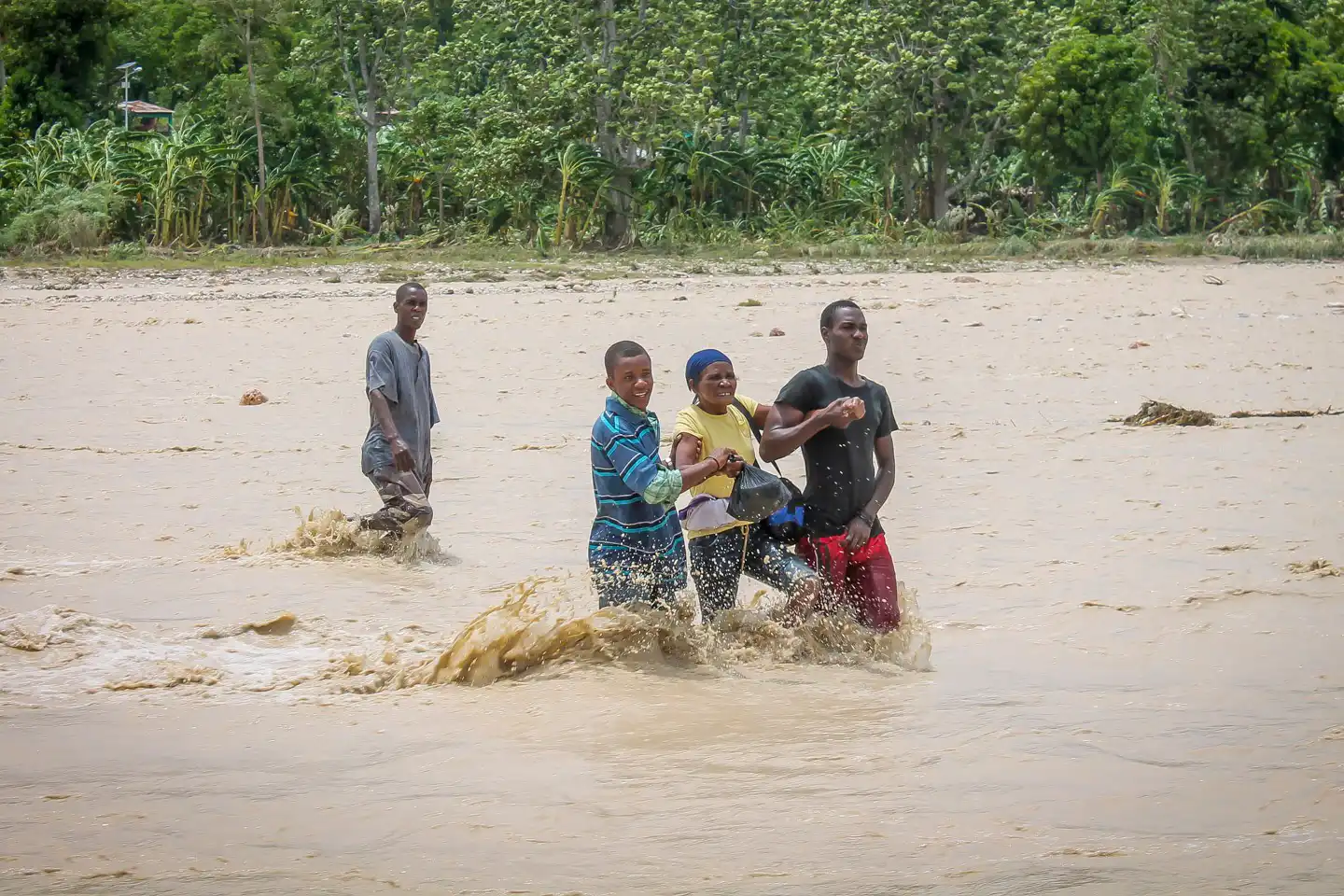 Barnen lider – men din hjälp når fram! 19 Star of Hope SE Barnen lider – men din hjälp når fram! haiti kopiera