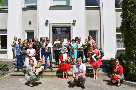 Lettland Rudzati School Year End 001